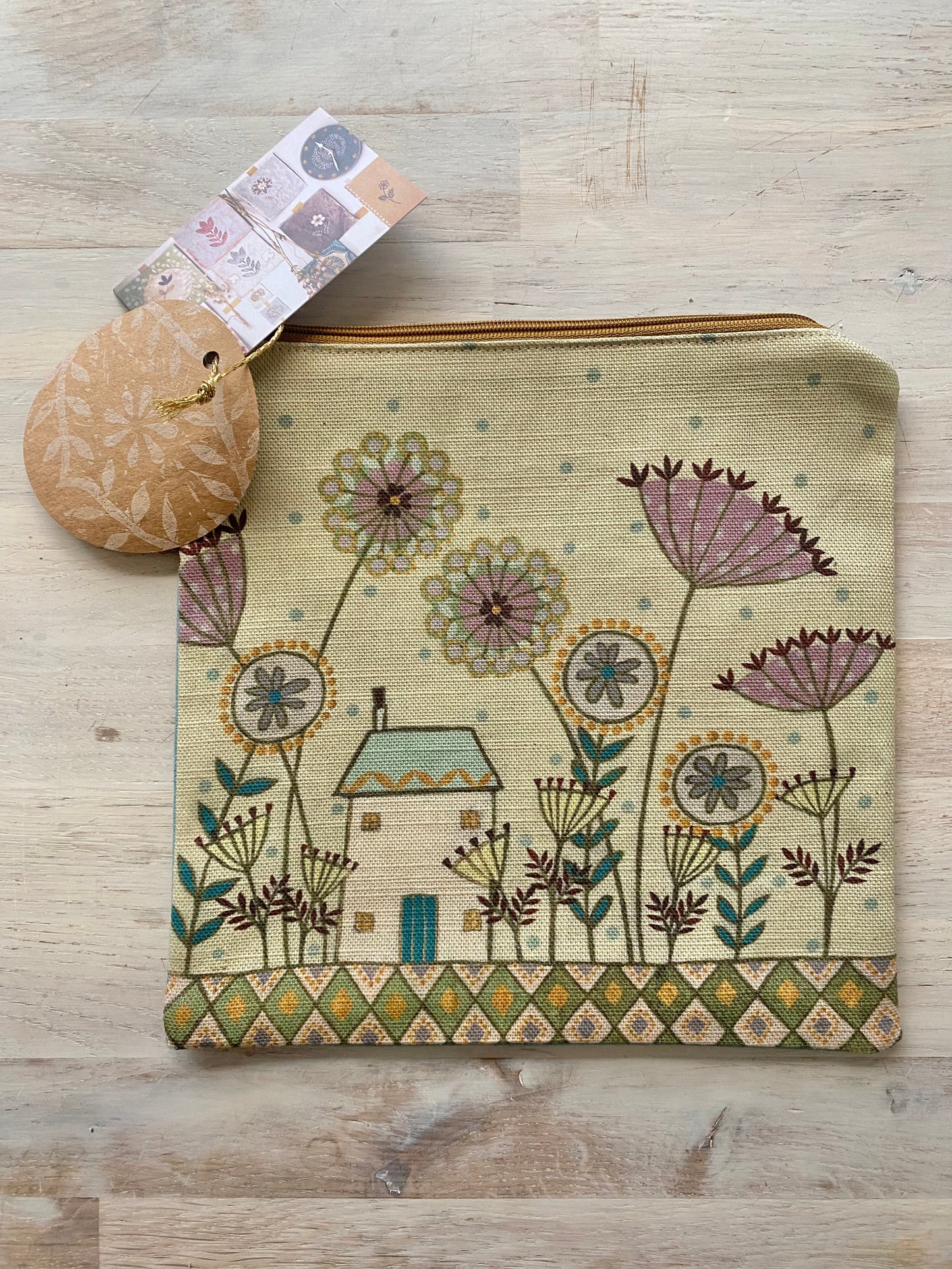 'Road to Happiness' lined zip pouch
