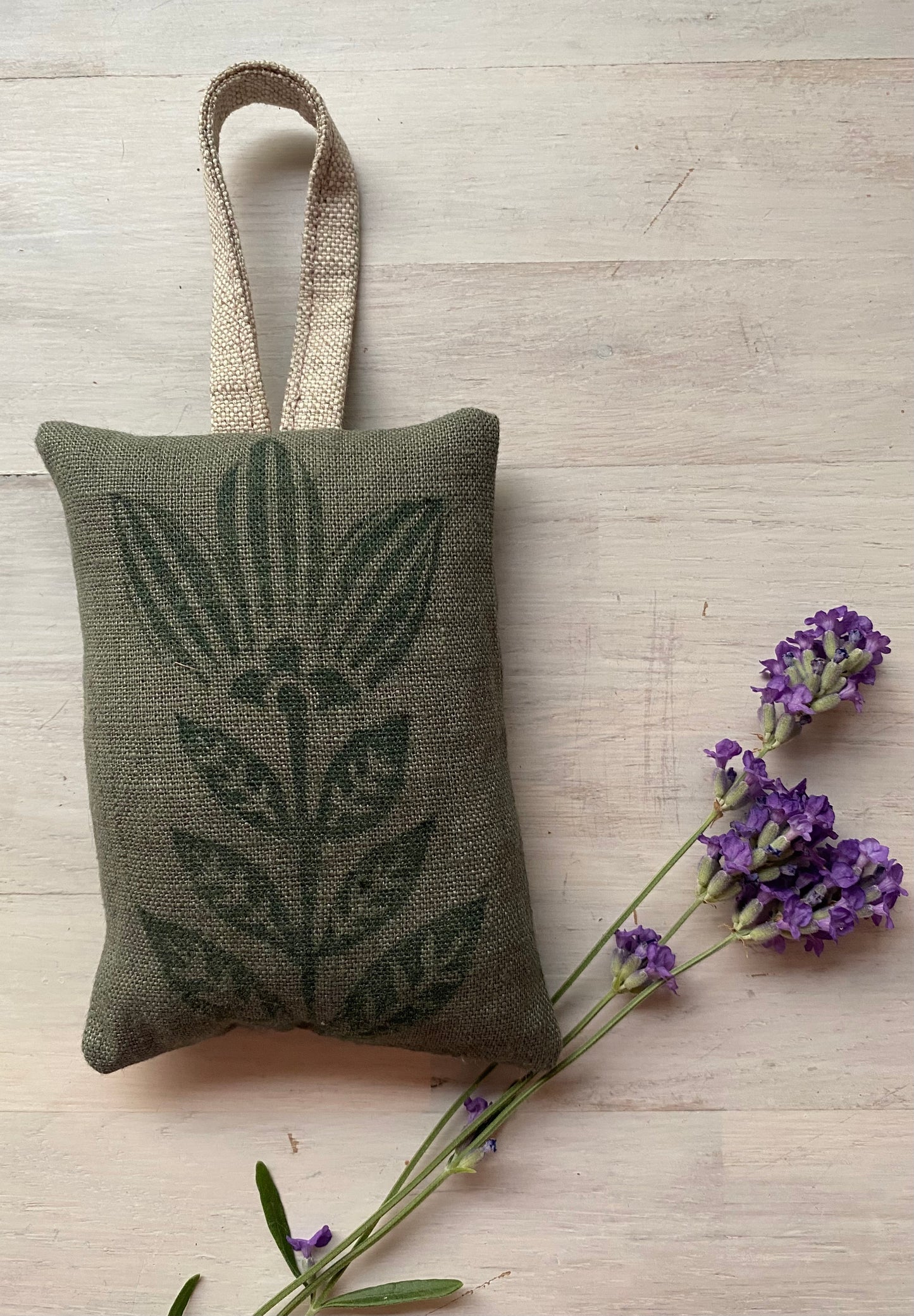 Peaceflower lavender bag (grey green no spots)